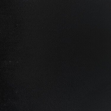 Дерево черный